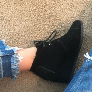 Tom wedges